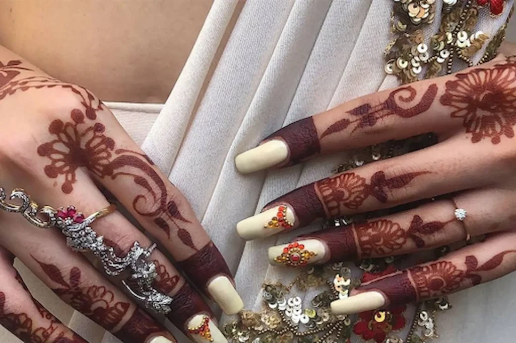 Mehndi & Nail Combo Packages Now in Dubai